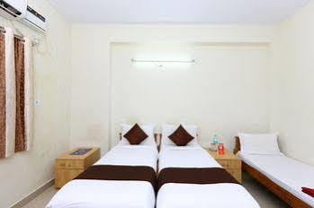 Capital O 10546 Parkway Inn Ченай Екстериор снимка