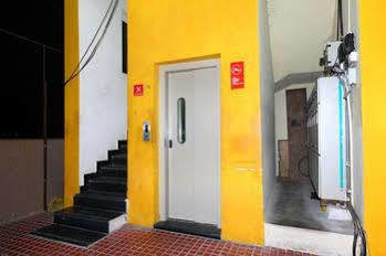 Capital O 10546 Parkway Inn Ченай Екстериор снимка